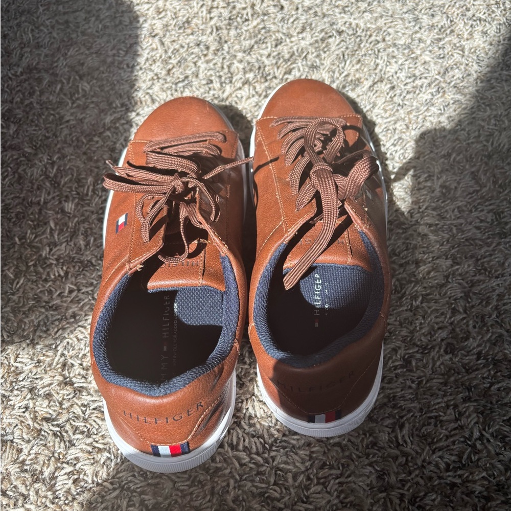 Tommy Hilfiger Men's Tan Sneakers